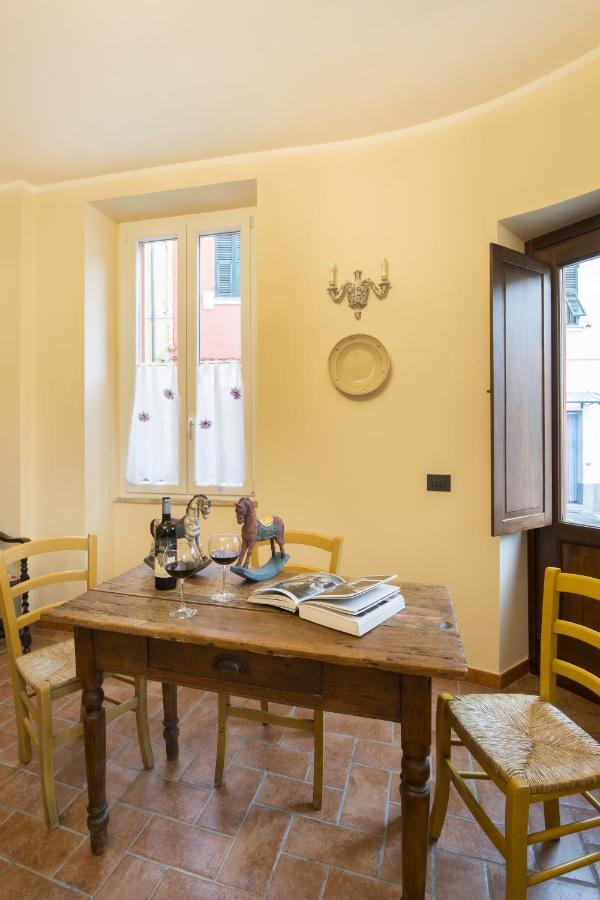 فيفيزانو Alla Porta Di Sotto B&B المظهر الخارجي الصورة