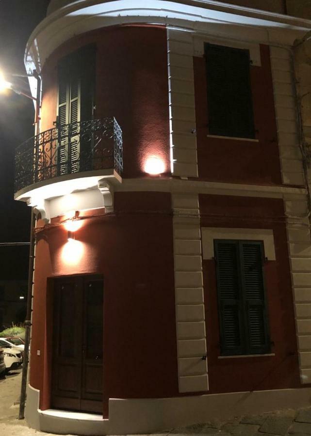فيفيزانو Alla Porta Di Sotto B&B المظهر الخارجي الصورة